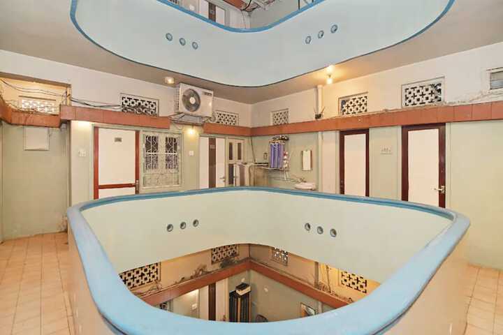 Room 5 of 7