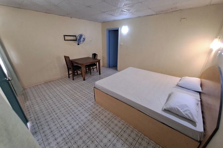 Room 5 of 24