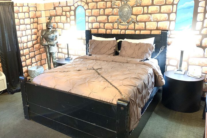 Room 93 of 293