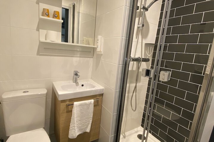 Room 60 of 64