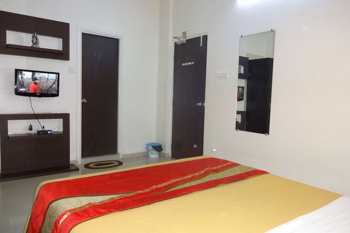 Room 7 of 51