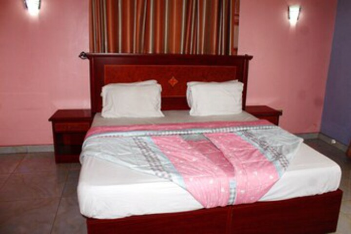 Room 22 of 27