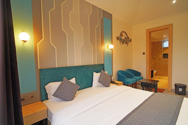 Room 34 of 94