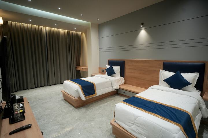 Room 3 of 24