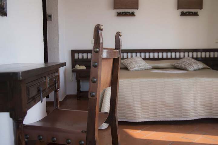 Room 2 of 38