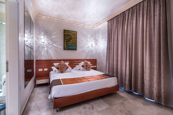 Room 20 of 126