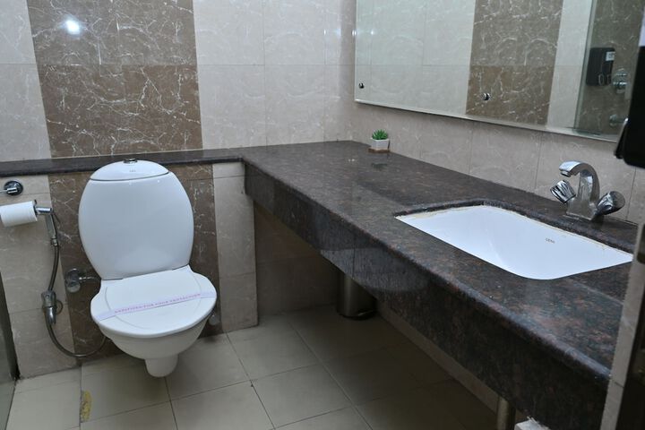 Room 14 of 28