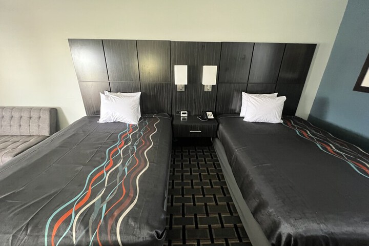 Room 15 of 41