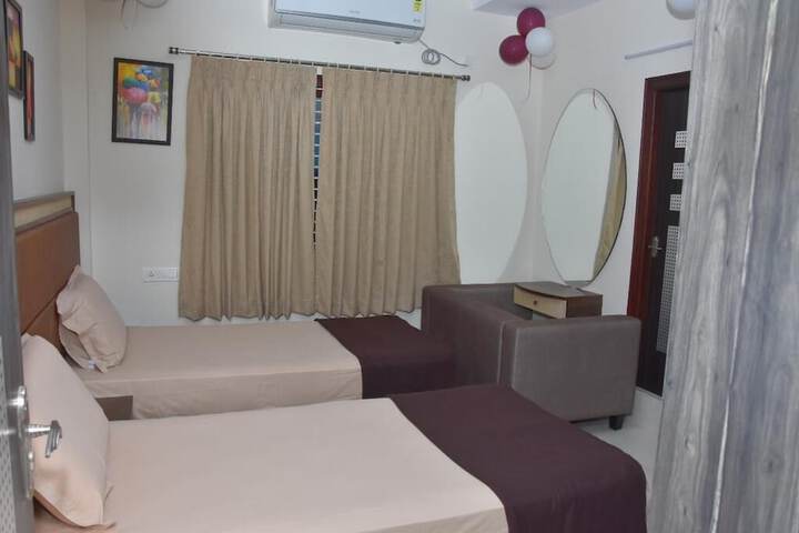 Room 3 of 12