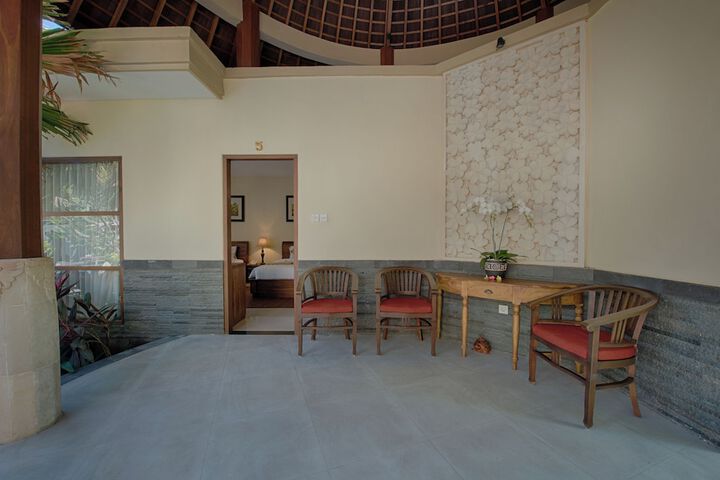 Room 3 of 35