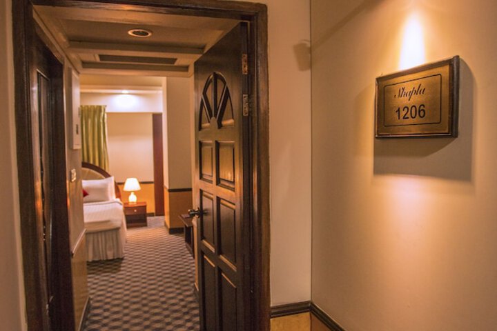 Room 5 of 64