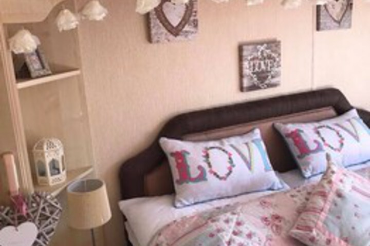 Room 8 of 28