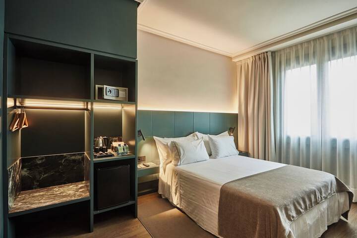 Room 37 of 121