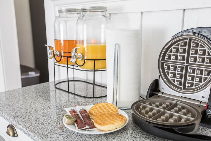 Breakfast/Coffee Service 12 of 69