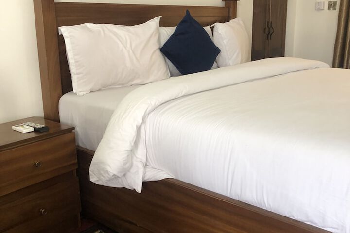 Room 8 of 29