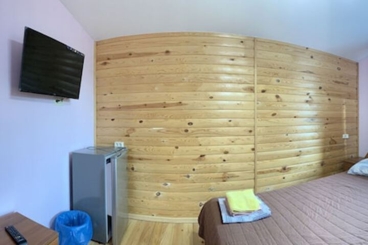 Room 5 of 28