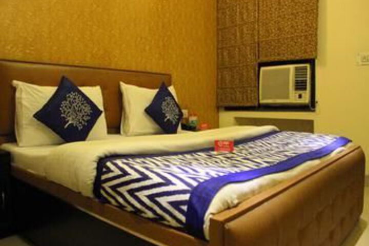 Room 18 of 25