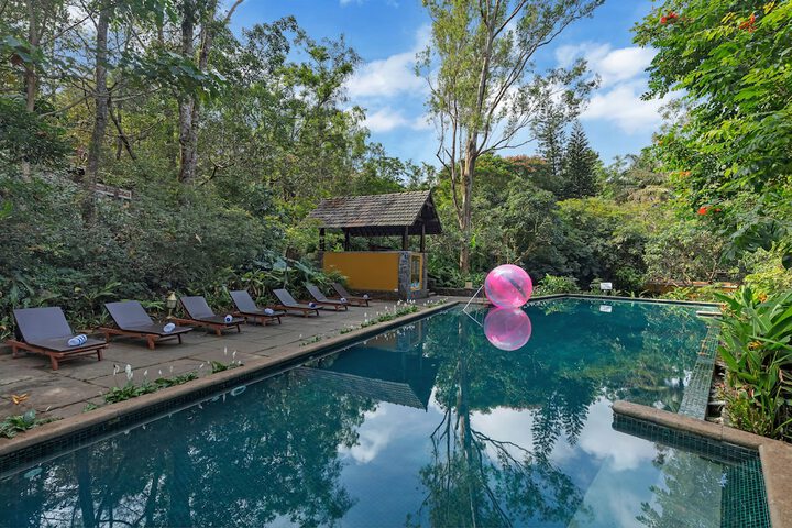 Pools & Facilities