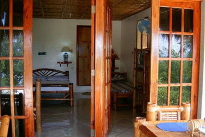 Room 12 of 85