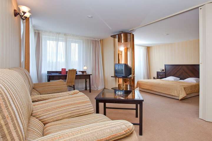 Room 15 of 24