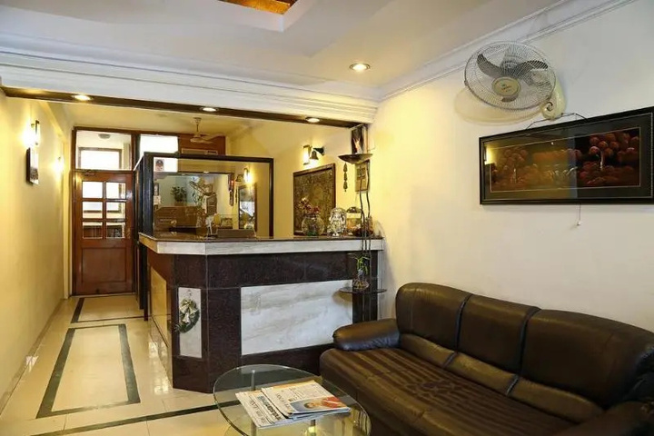 Fabhotel Cyber Park