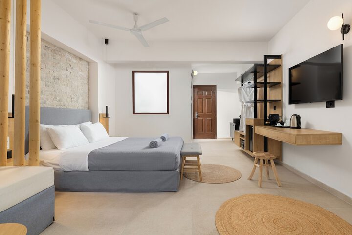Room 16 of 49