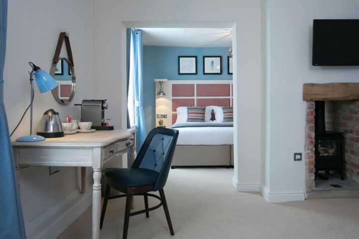Room 16 of 25