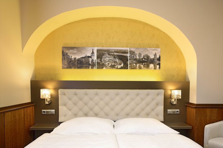 Room 4 of 41