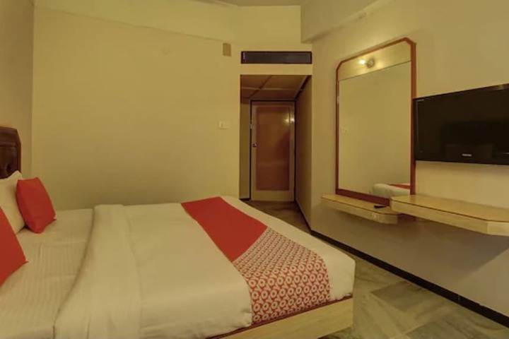 Room 19 of 38