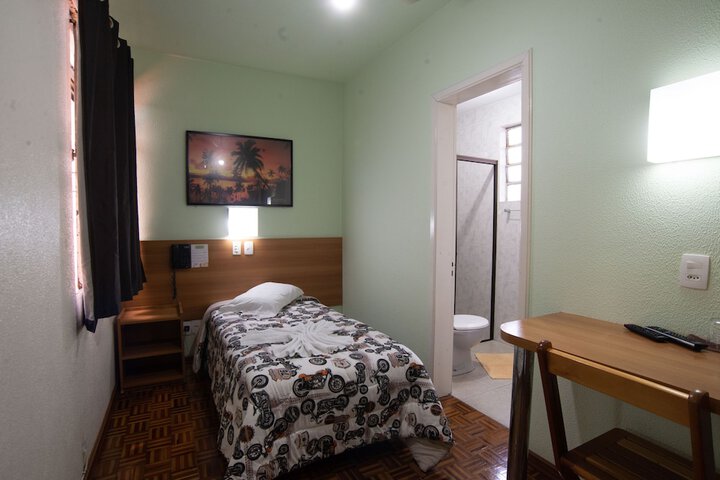 Room 12 of 51