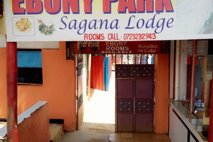 Ebony Park Lounge
