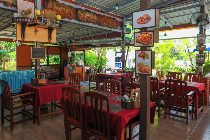 Dining 82 of 116