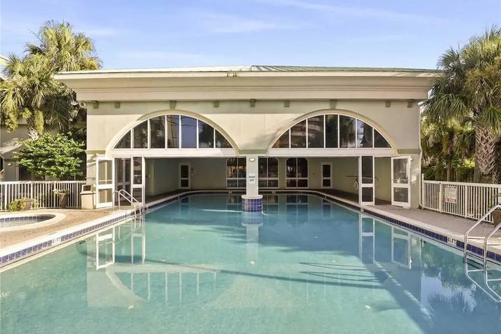 Pool 12 of 20