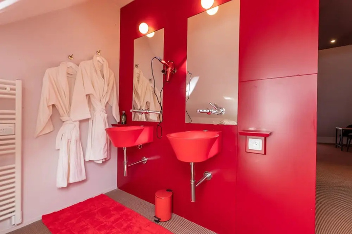 Room 15 of 20