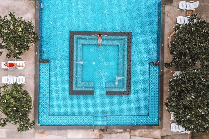 Pool 91 of 165
