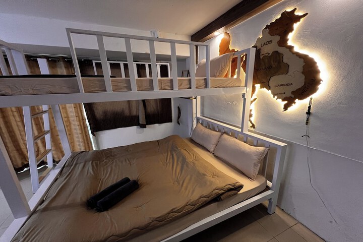 Room 8 of 41