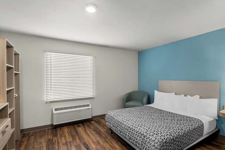 Room 32 of 71
