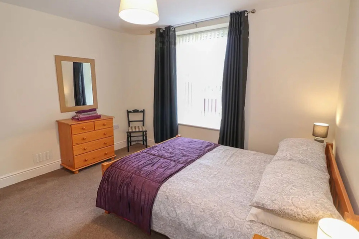 Room 3 of 16