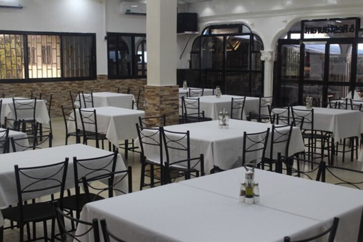 Dining 11 of 14