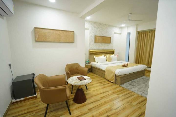 Room 57 of 93
