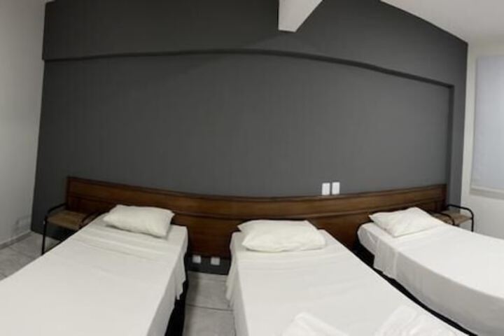 Room 8 of 11