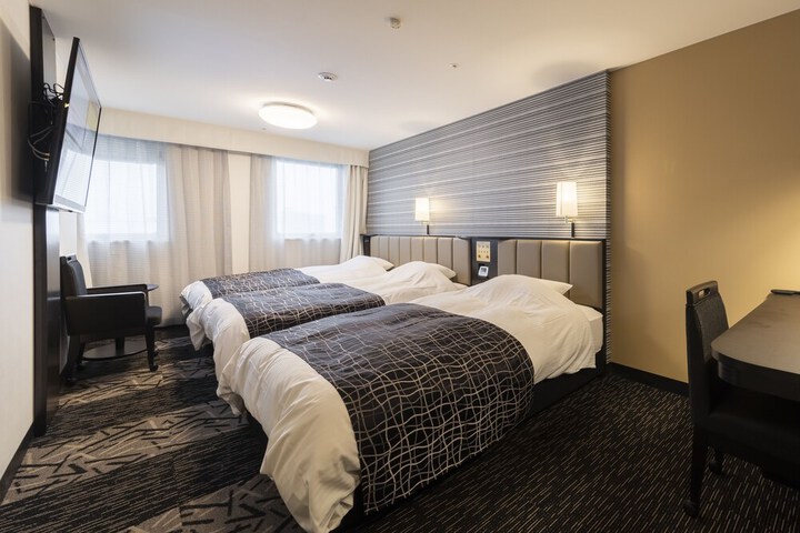 Room 12 of 62