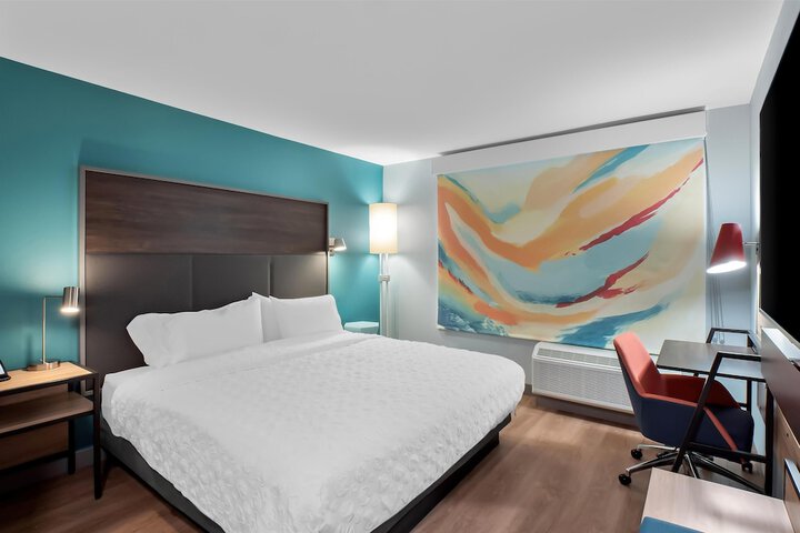 Room 6 of 29
