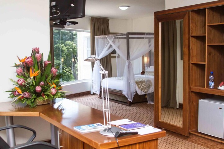 Room 4 of 22