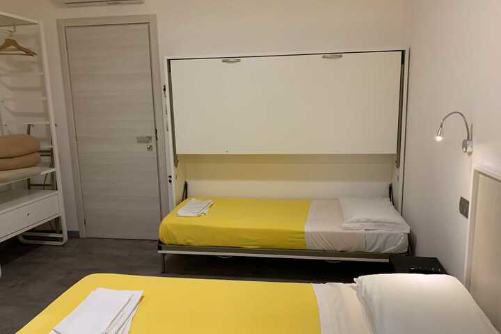Room 10 of 69