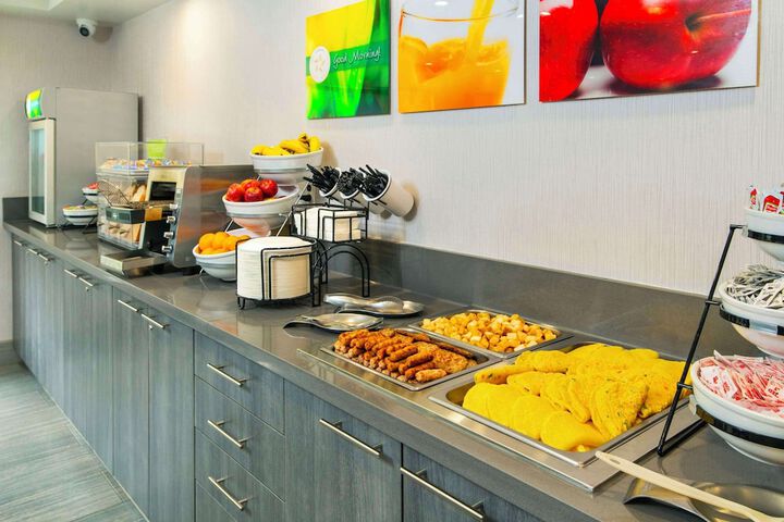 Breakfast/Coffee Service 47 of 63