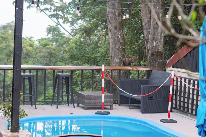 Pool 15 of 46