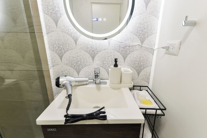 Room 218 of 254