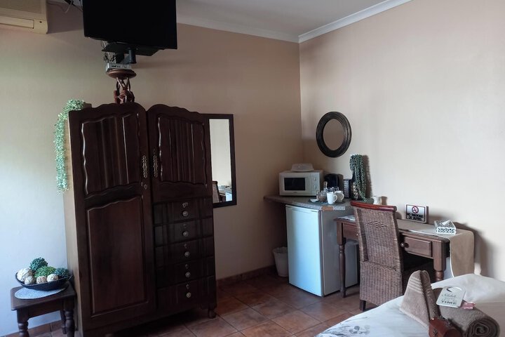 Room 11 of 52