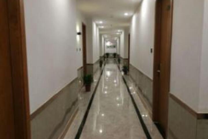 Helen City Hotel